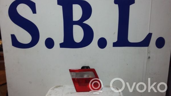 Tailgate rear/tail lights