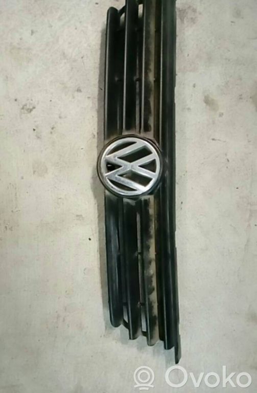 Volkswagen Polo III 6N 6N2 6NF Atrapa chłodnicy / Grill 
