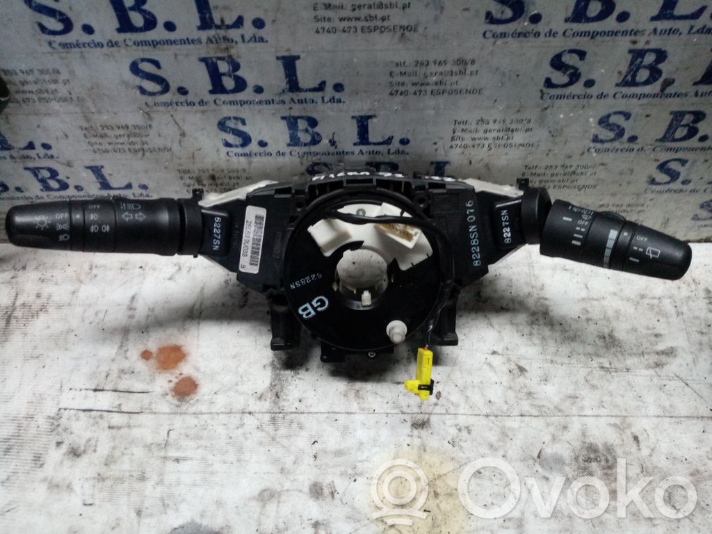 Nissan Micra Autres commutateurs / boutons / leviers 