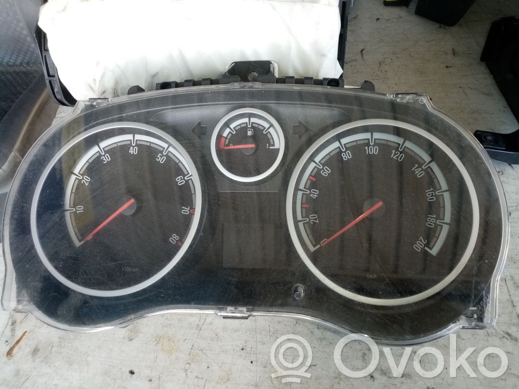 Opel Corsa D Licznik / Prędkościomierz 