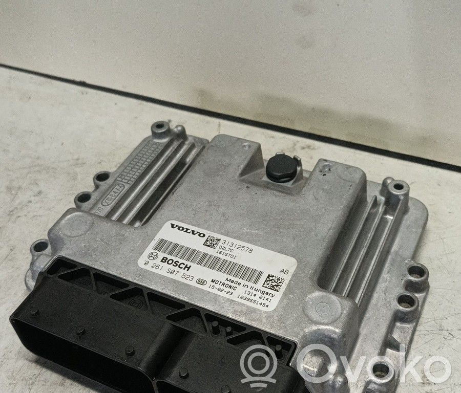Motorsteuergerät/-modul   0261S07523,31312578,BRUNO