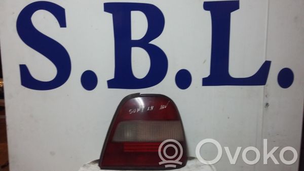 Nissan Sunny Aizmugurējais lukturis virsbūvē 