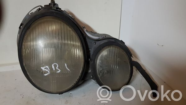 Mercedes-Benz E W210 Faro delantero/faro principal 