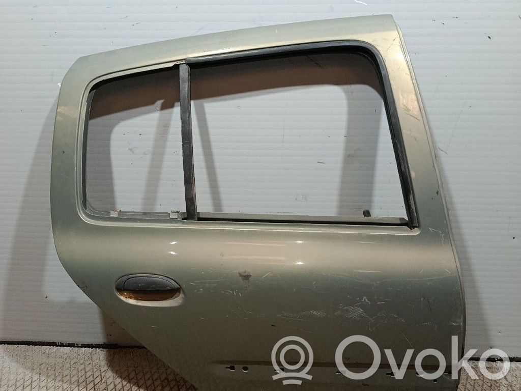 Renault Clio II Aizmugurējās durvis 