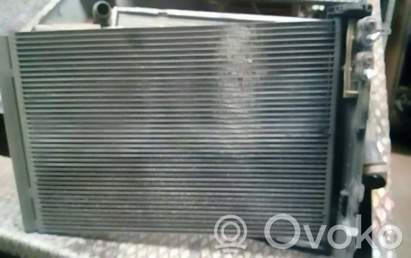 BMW 3 E90 E91 Jäähdyttimen lauhdutin (A/C) 