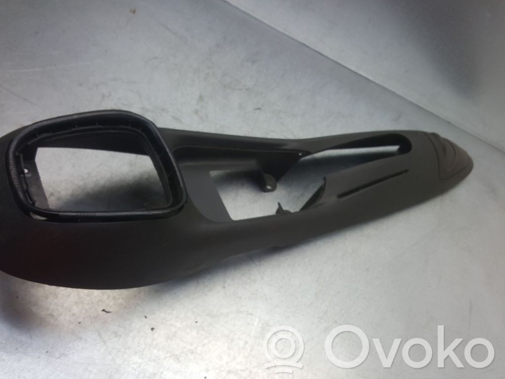 Fiat Punto (188) Centrinė konsolė 