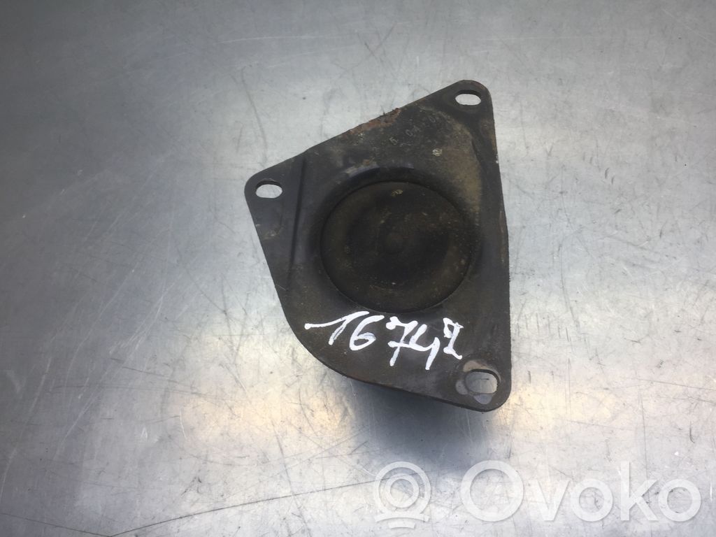 Engine mount bracket   700106,17177