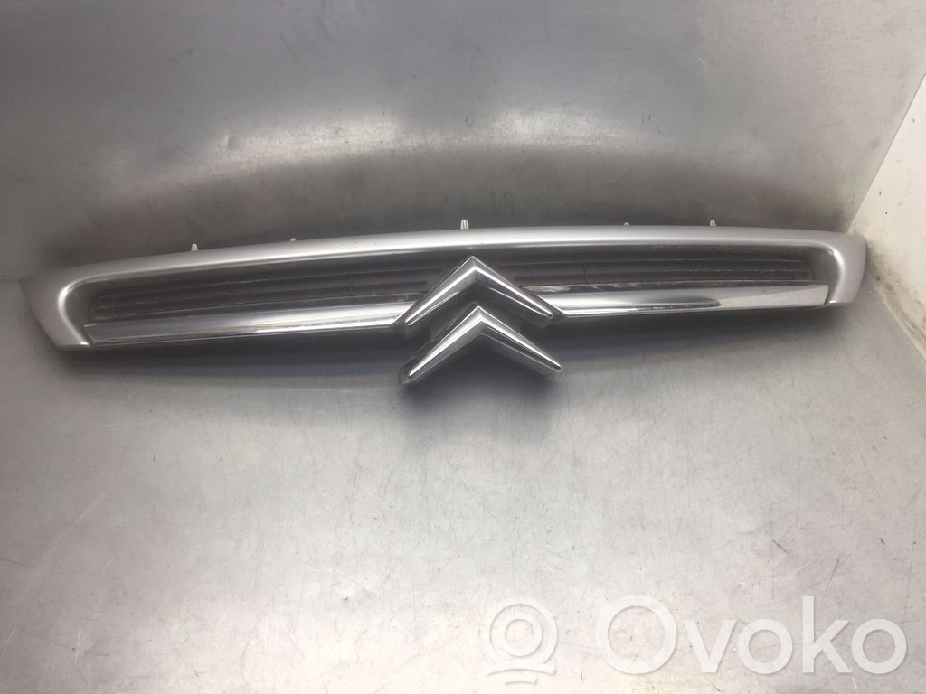 Citroen C8 Front bumper upper radiator grill 