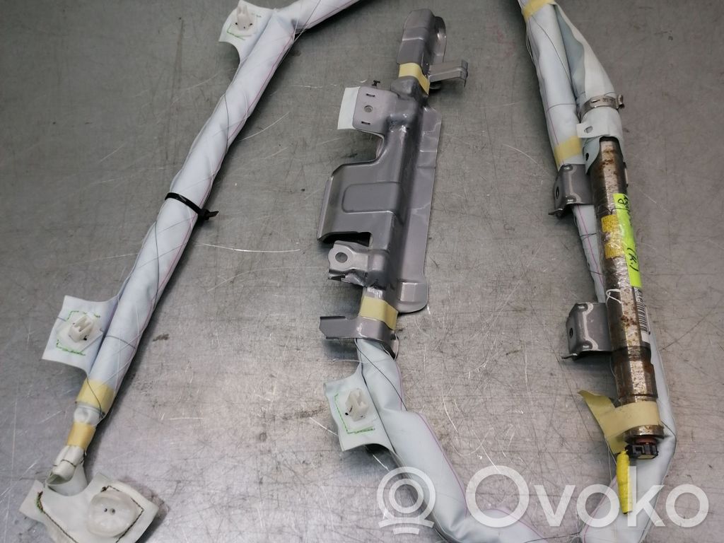 Toyota Auris 150 Stogo oro pagalvė (užuolaida) 