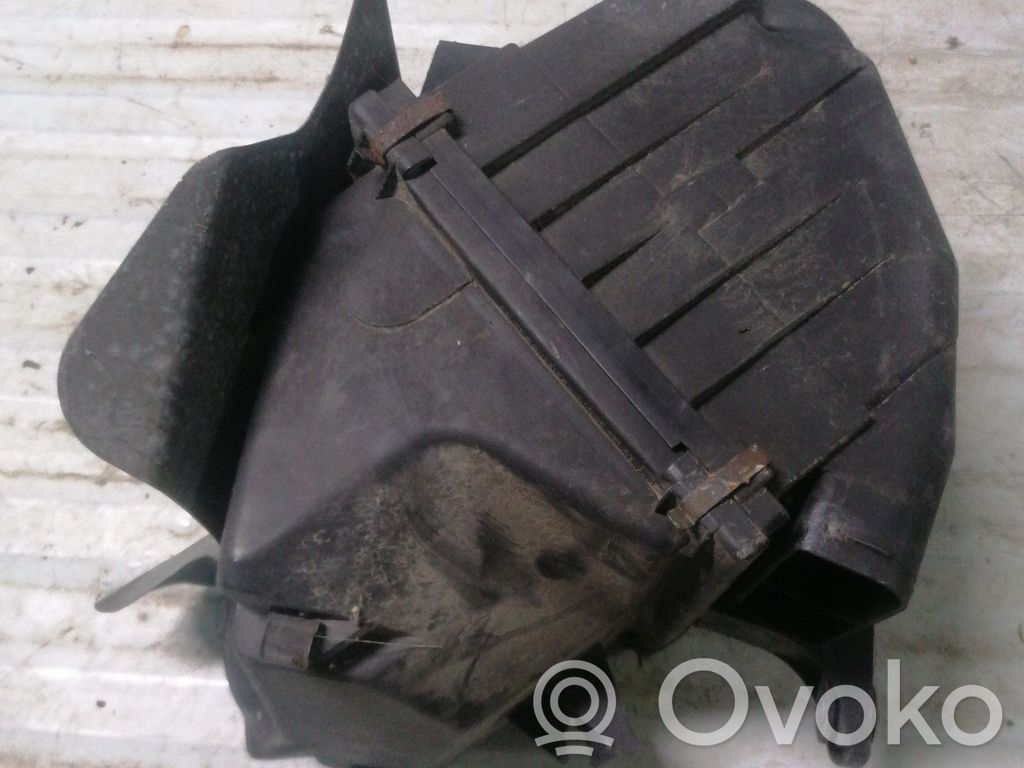Volkswagen PASSAT B5 Luftfilterkasten 