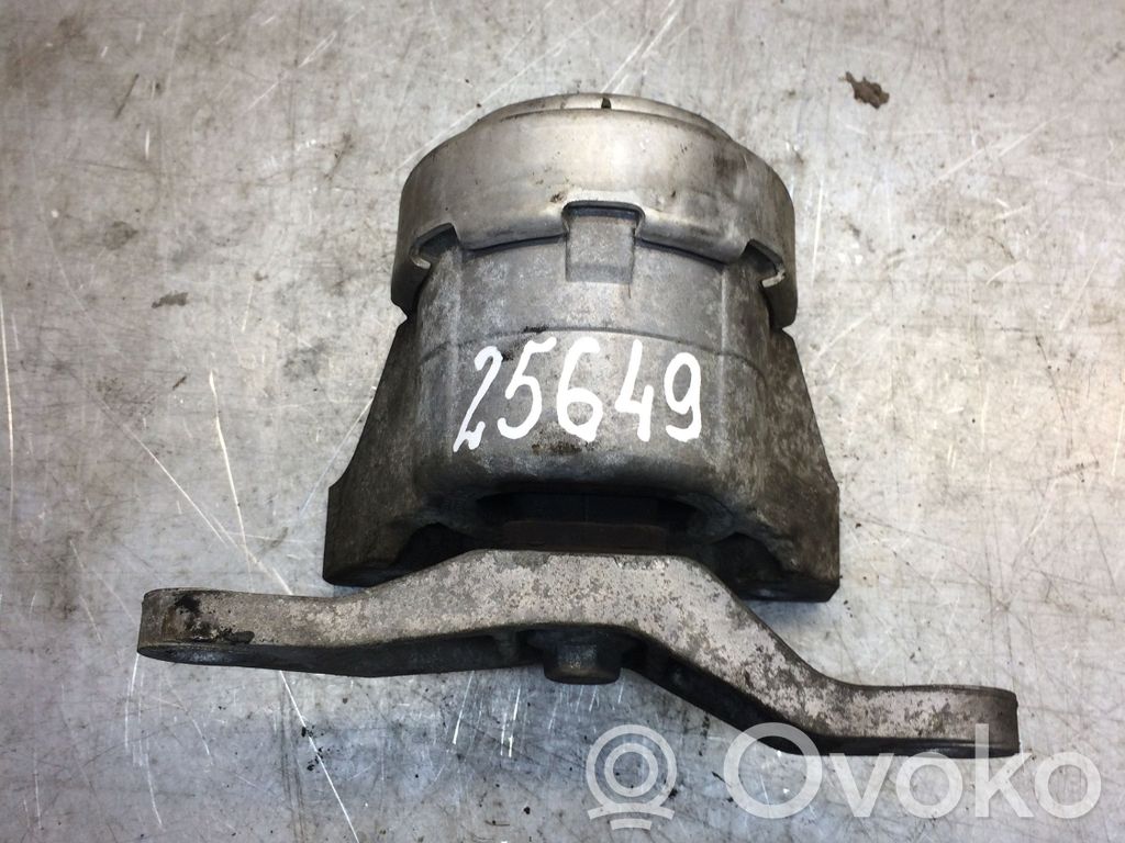 Ford S-MAX Engine mount bracket 