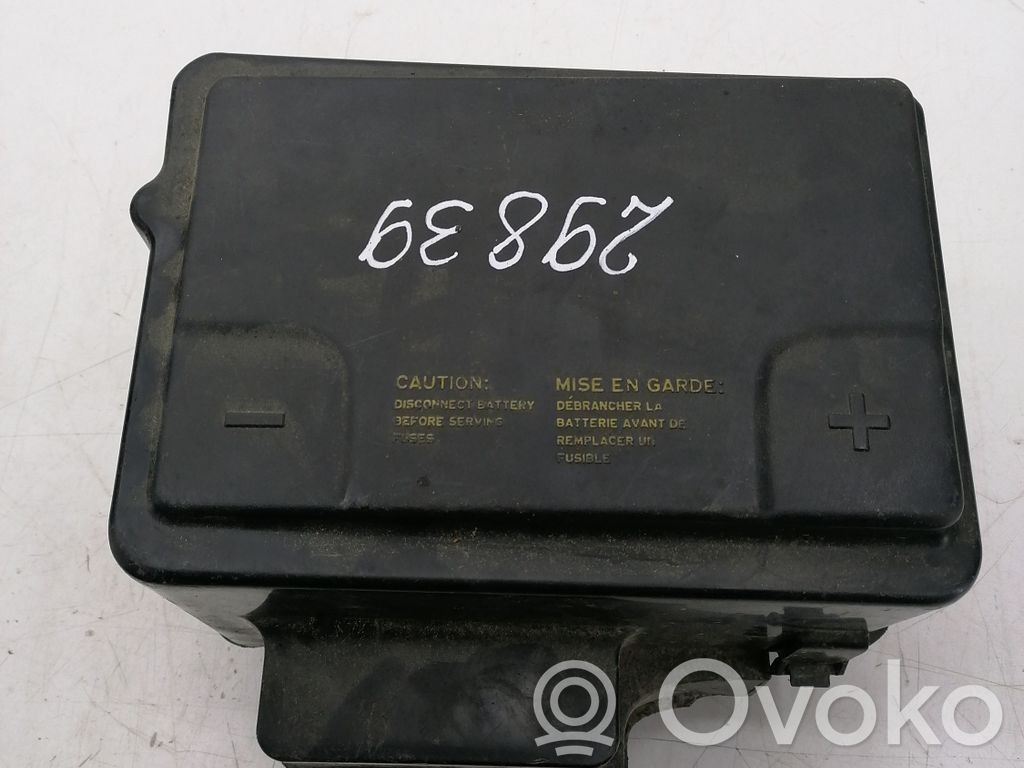 Saab 9-5 Akumuliatoriaus dėžė 