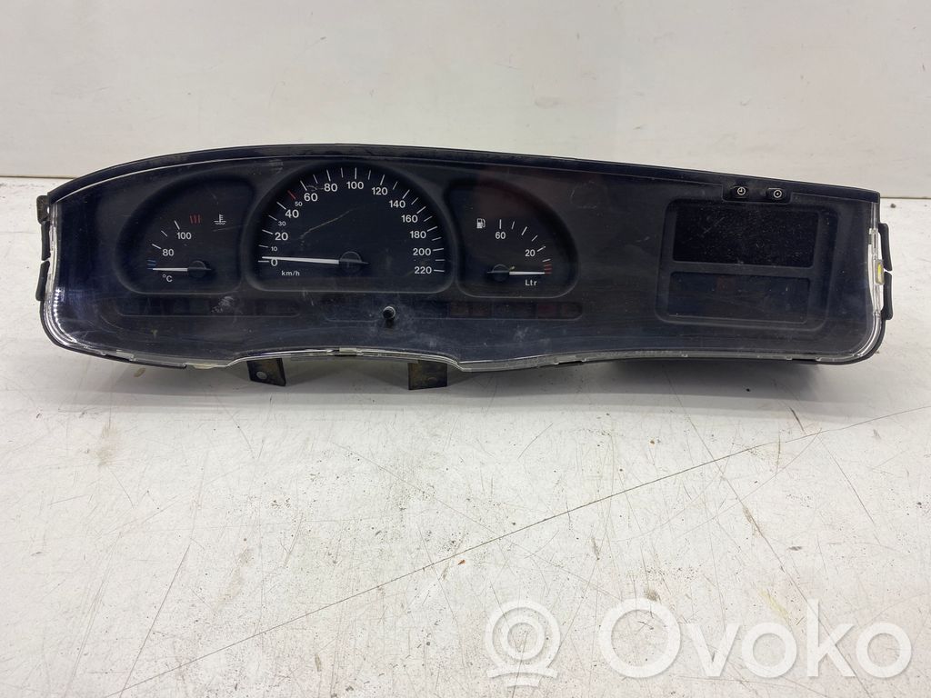 Opel Vectra B Geschwindigkeitsmesser Cockpit 