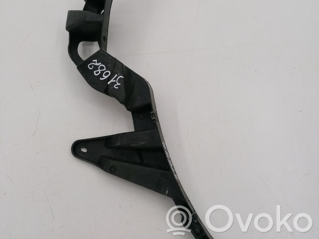 Audi A2 Priekšpusē bampera turētājs 