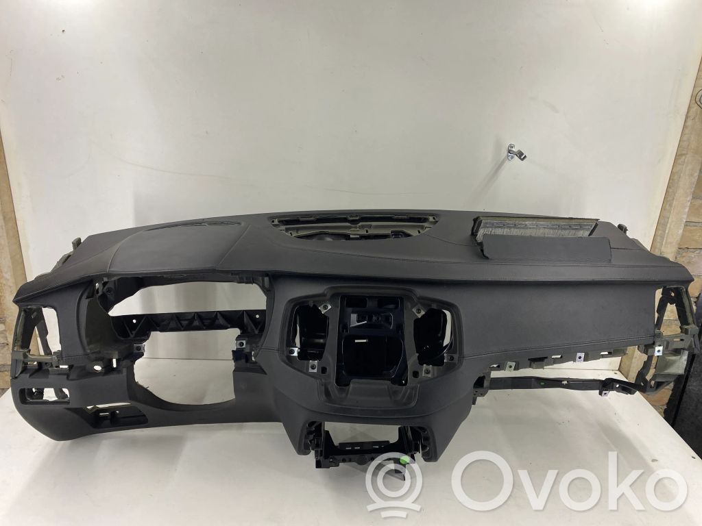 Volvo XC90 Panelis 