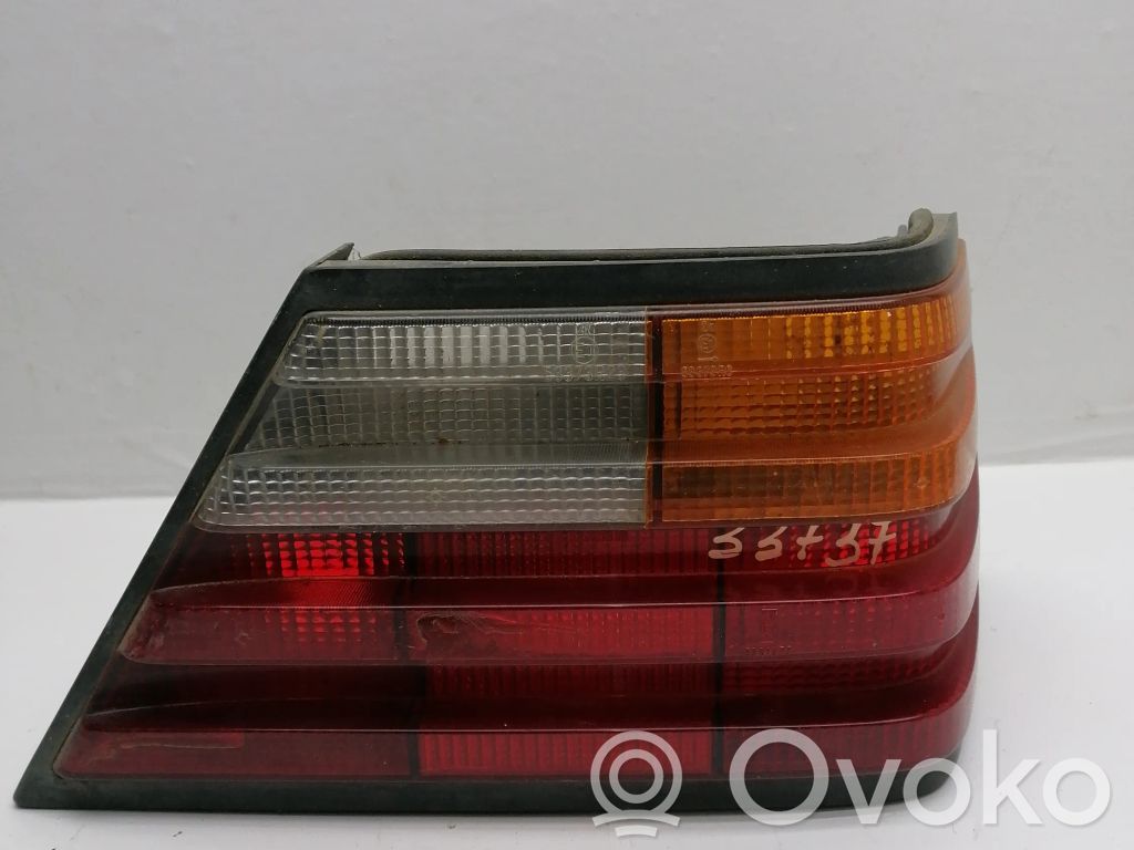 Mercedes-Benz E W124 Lampa tylna 