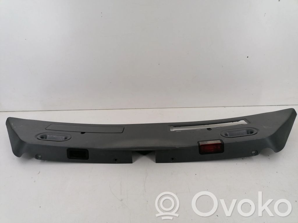 BMW 7 E65 E66 Kita bagažinės apdailos detalė 