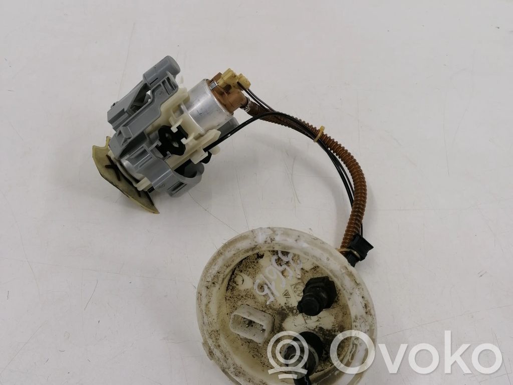 BMW 7 E65 E66 Bomba interna de combustible 