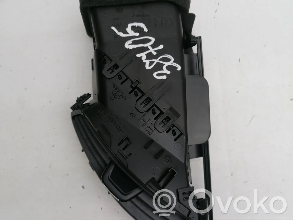 Opel Zafira C Dysze / Kratki środkowego nawiewu deski rozdzielczej 