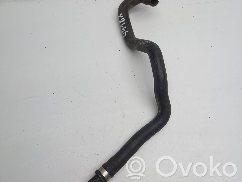 Volvo XC90 Engine coolant pipe/hose 