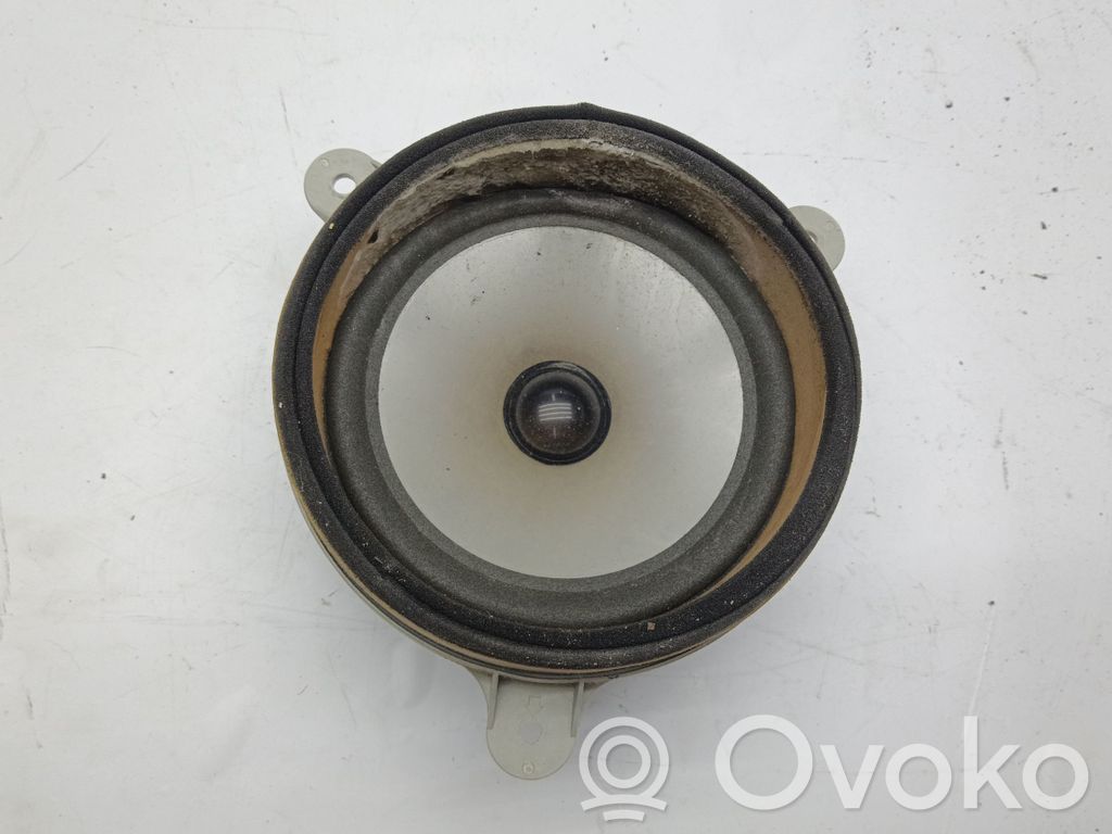 Subaru B9 Tribeca Altavoz de la puerta trasera 
