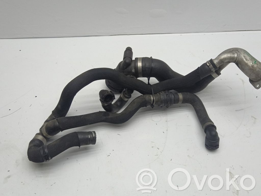 BMW 7 F01 F02 F03 F04 Engine coolant pipe/hose 