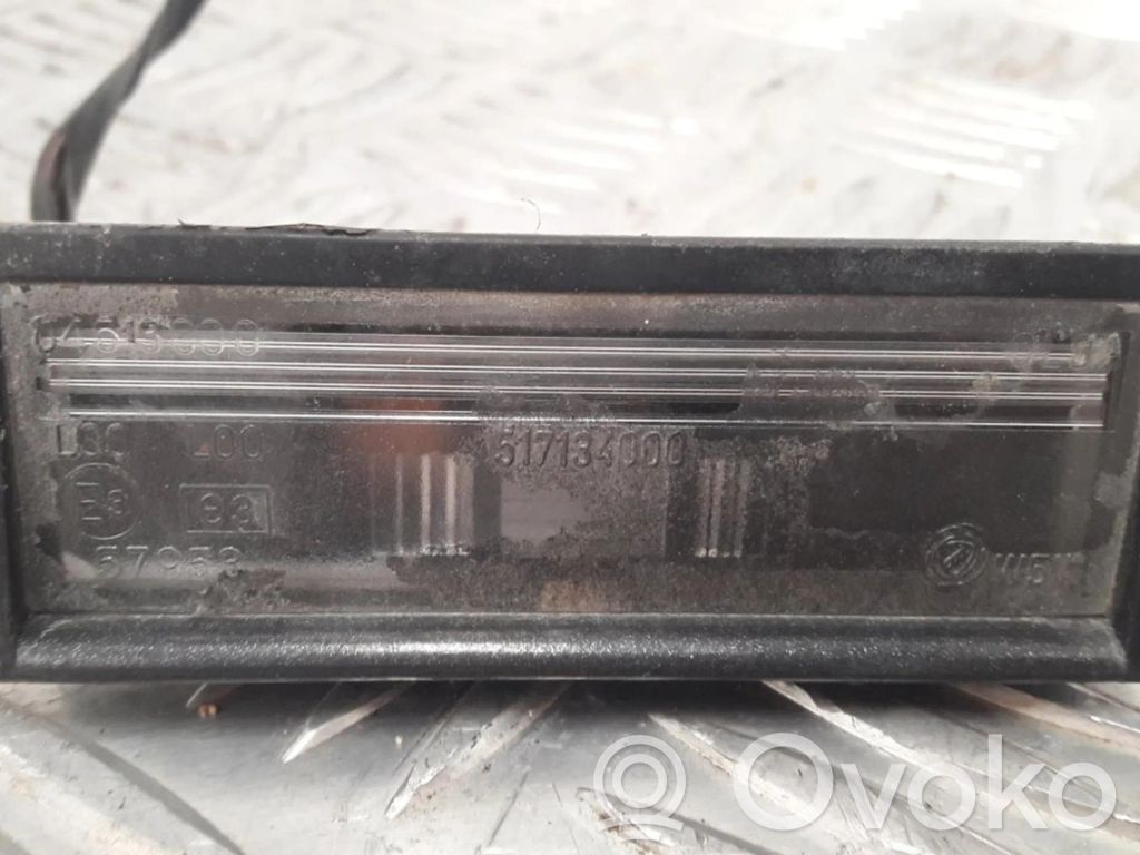 Éclairage de plaque d'immatriculation