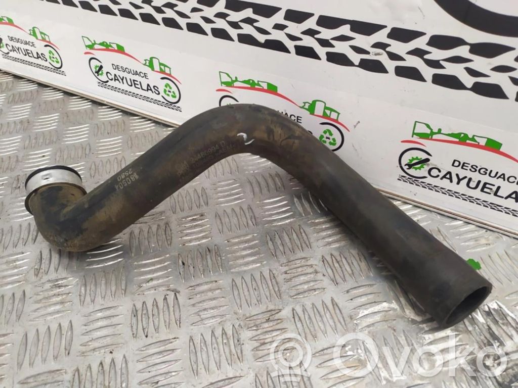 Opel Corsa C Oil fill pipe 
