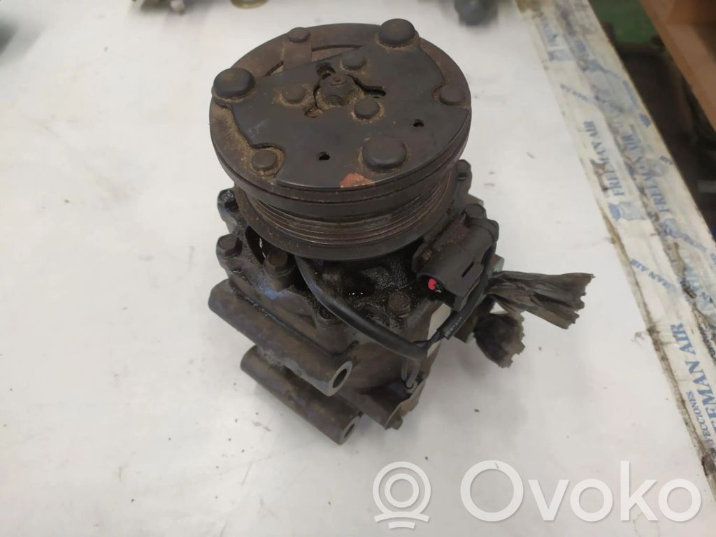 Compresor (bomba) del aire acondicionado (A/C))