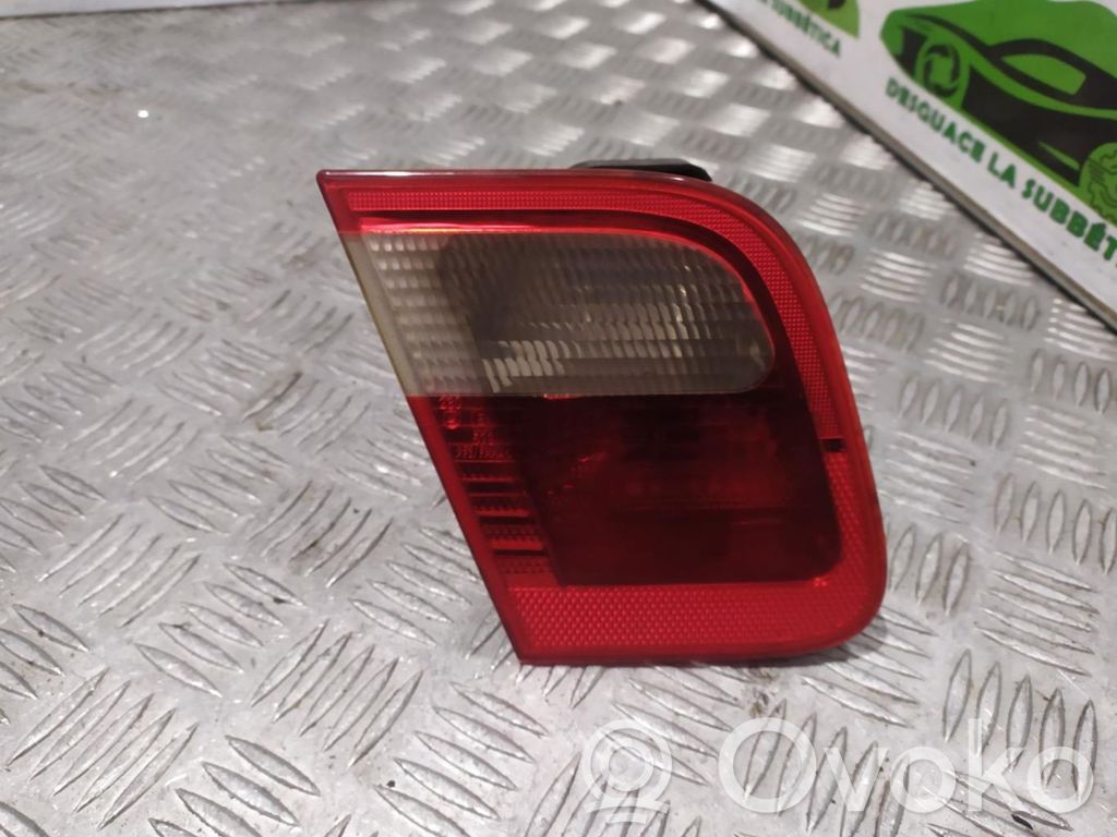 BMW 3 E46 Galinis žibintas kėbule 