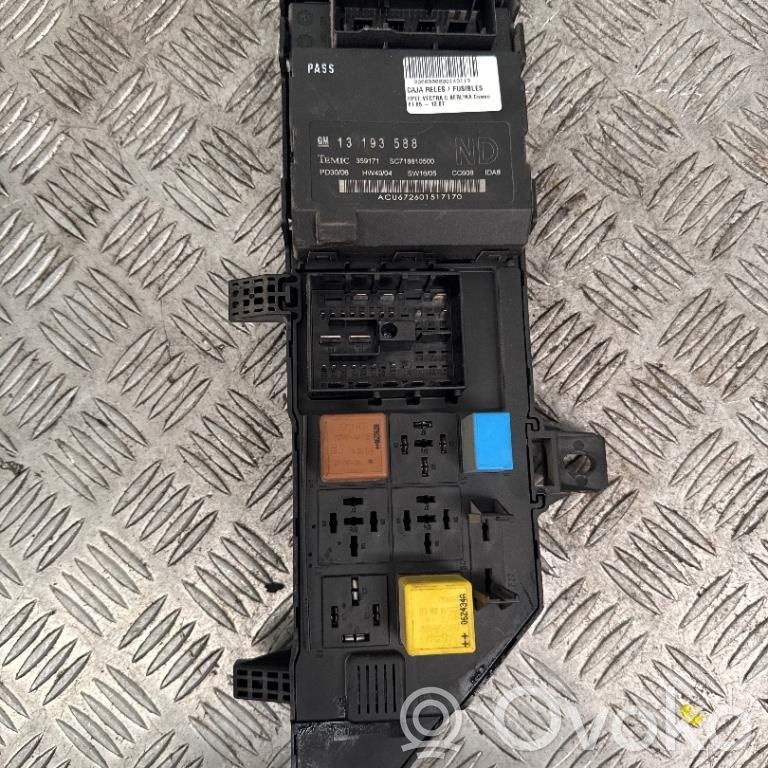 Módulo de fusible   13223678