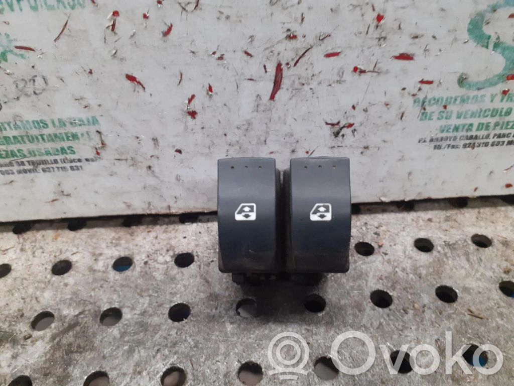 Renault Megane II Interruptor del elevalunas eléctrico 