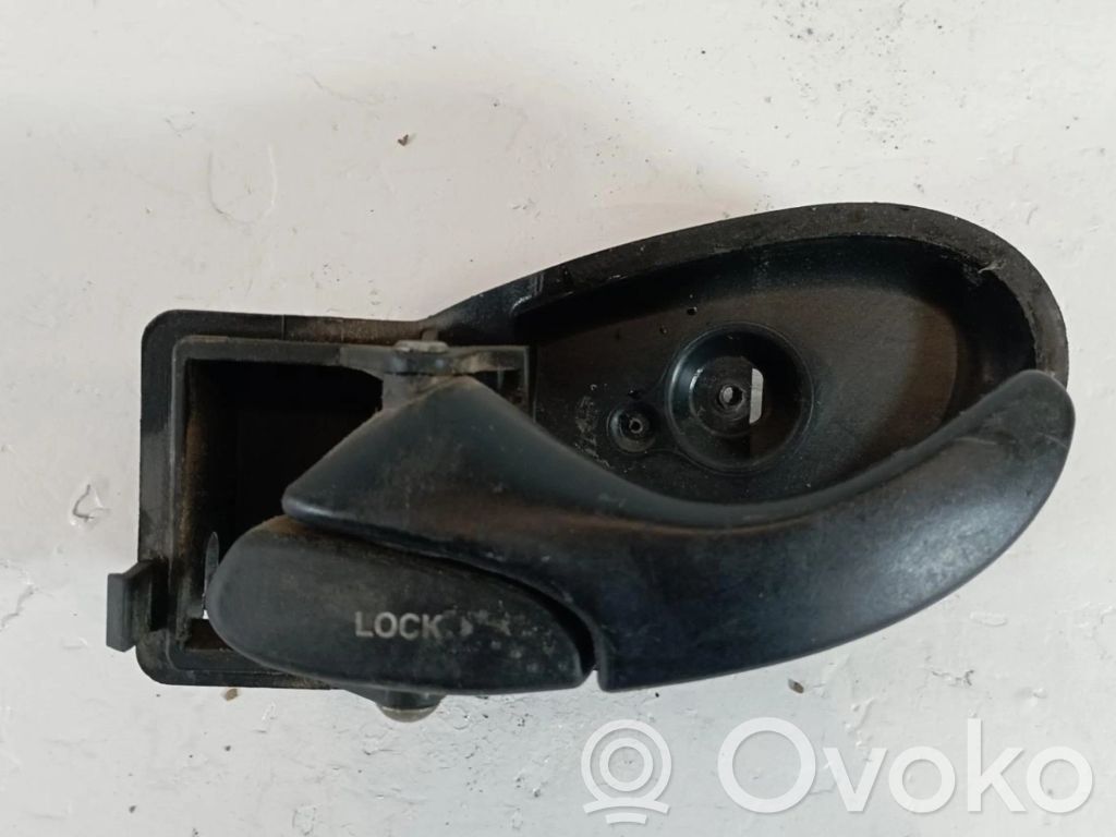 Ford Focus Manecilla interna puerta delantera 