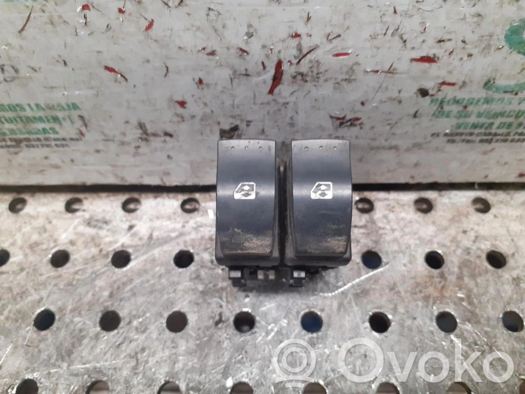 Renault Laguna II Electric window control switch 