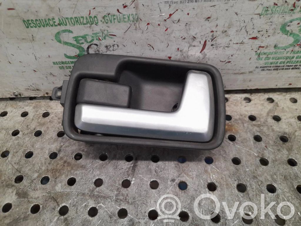 Land Rover Discovery Rear door interior handle 