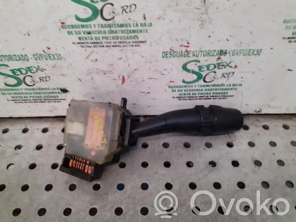 KIA Sorento Wiper turn signal indicator stalk/switch 