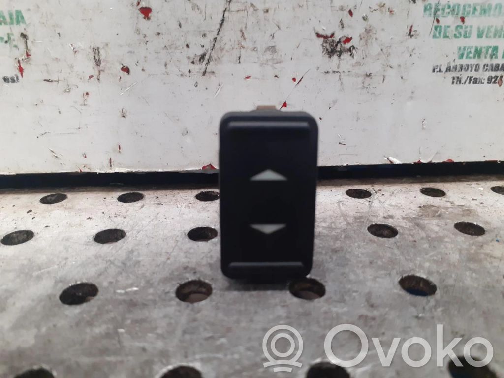 Ford Focus Interruptor del elevalunas eléctrico 