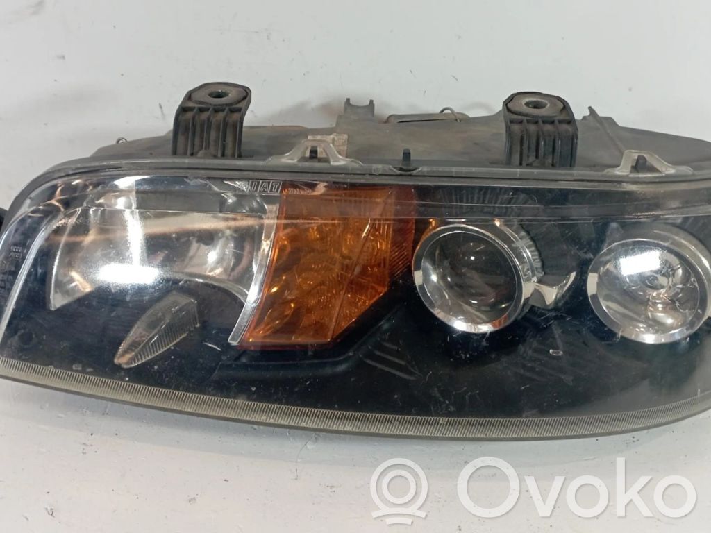 Fiat Punto (188) Scheinwerfer 