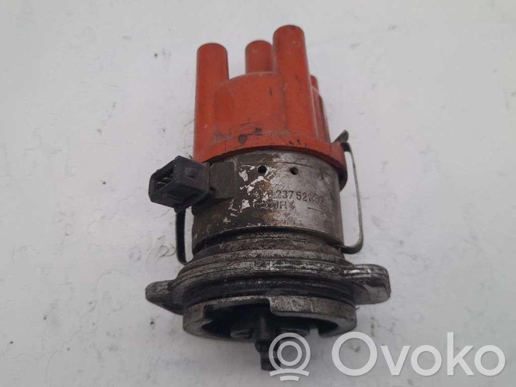 Opel Corsa B Tapón del distribuidor de las bujías 
