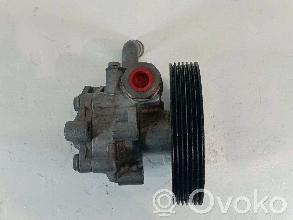 Ford Fusion Ohjaustehostimen pumppu 