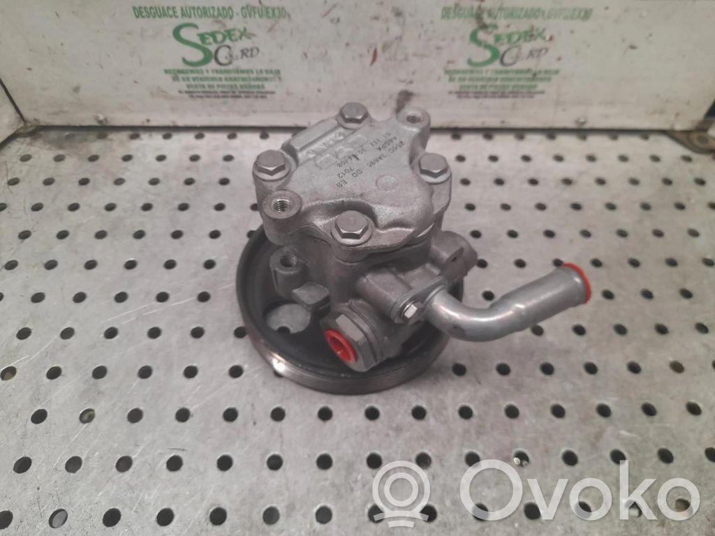 Ford Fusion Ohjaustehostimen pumppu 