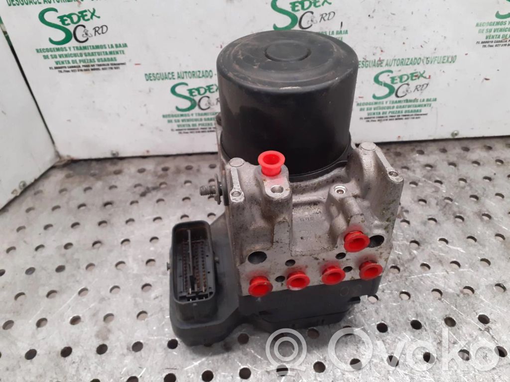Toyota RAV 4 (XA20) ABS Pump 