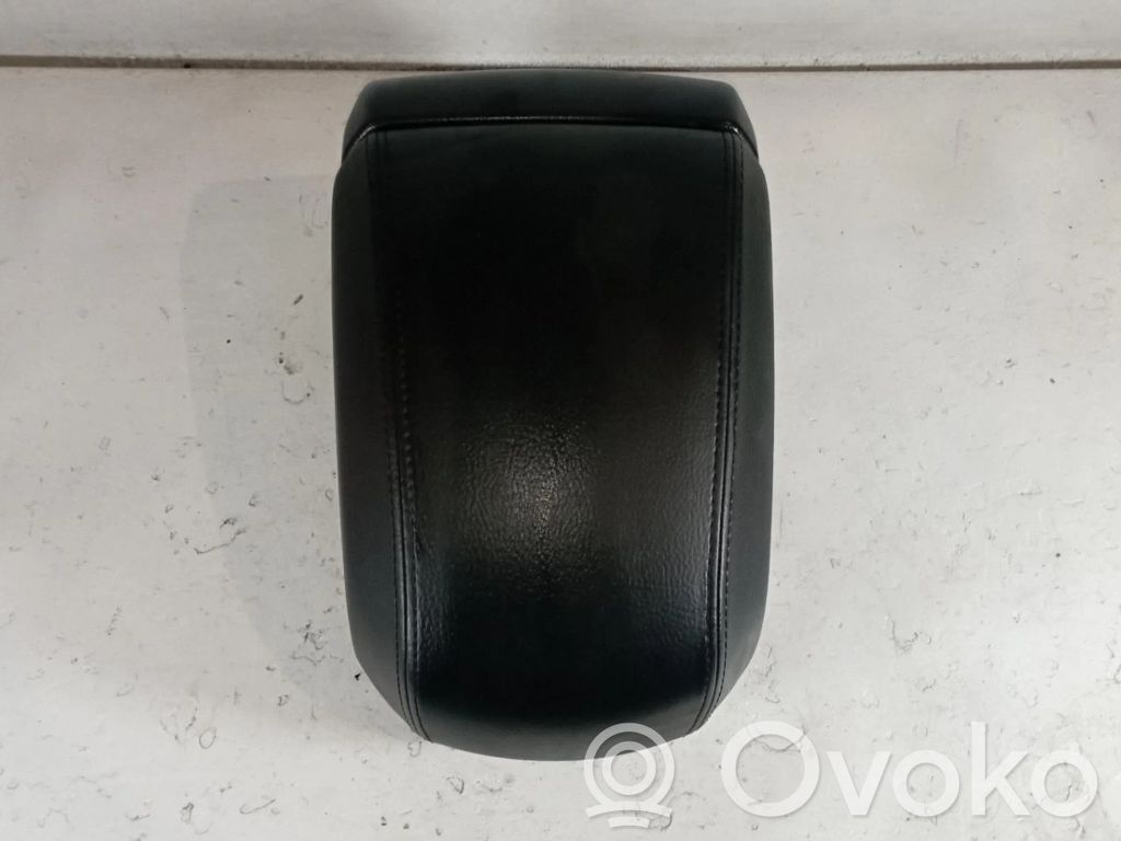 Chevrolet Meriva Apoyabrazos del asiento trasero 