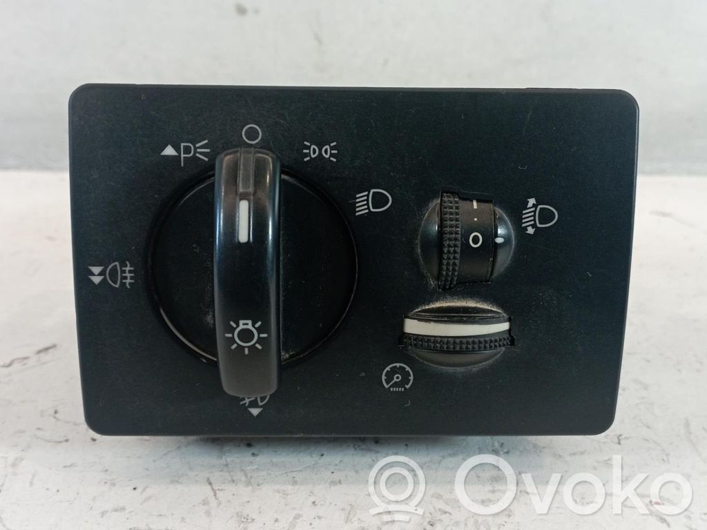Interrupteur d’éclairage   3M5T13A024AB