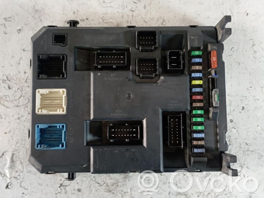 Citroen C3 Fuse module 