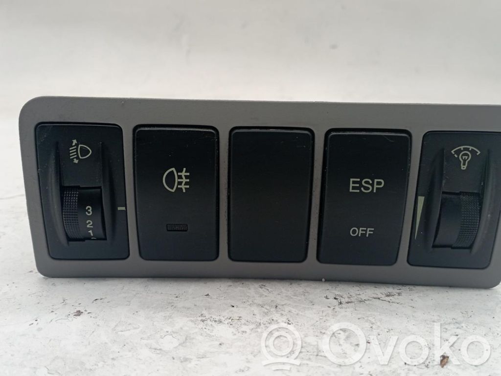 Hyundai Sonata Light switch 