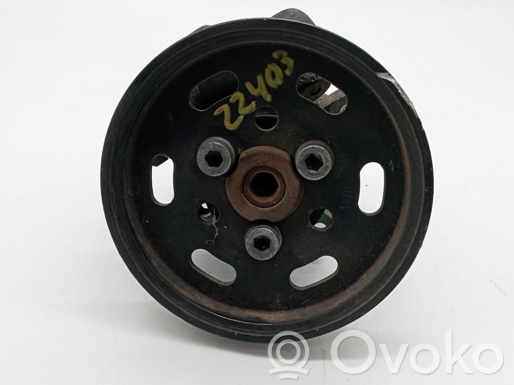 Volkswagen Polo Power steering pump 