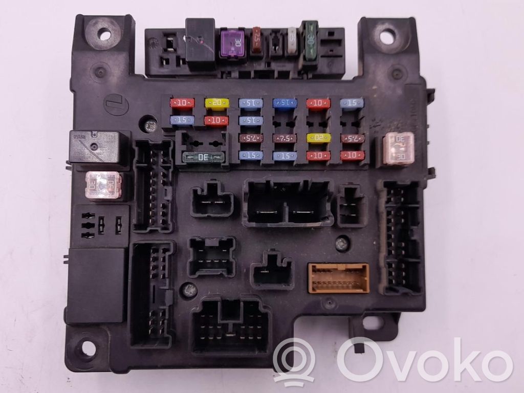 Módulo de fusible   8637A318