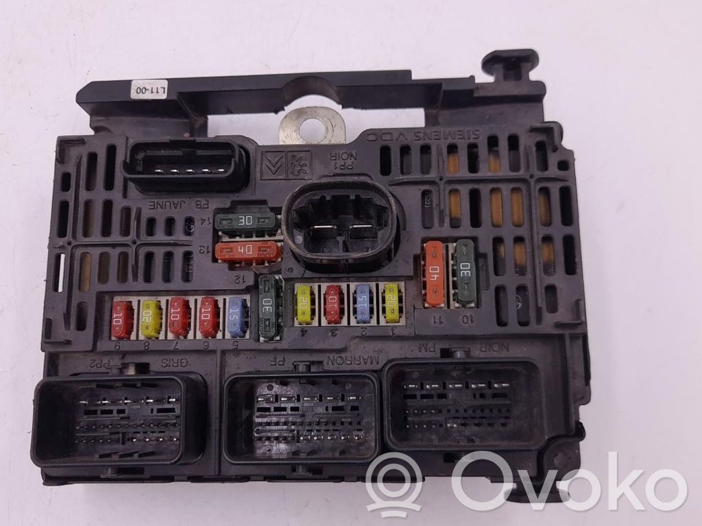 Citroen C4 I Fuse module 