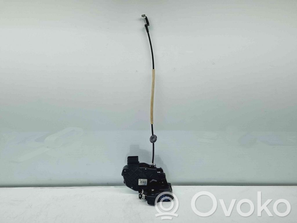 Ford Kuga I Front door lock (next to the handle) 